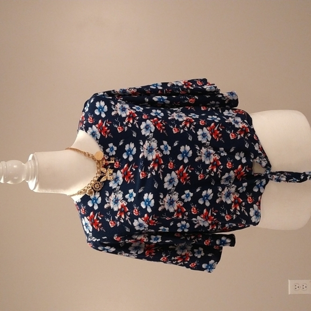 Elodie floral top tie in front flowy sleeves SZ XL